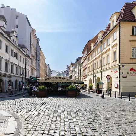 Luxury 2br In Old Town With Ac By Easybnb Premium