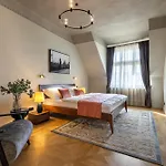 Luxury 2br In Old Town With Ac By Easybnb Premium Apartment