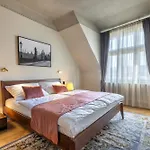 Luxury 2br In Old Town With Ac By Easybnb Premium Prag