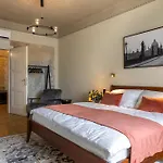 Luxury 2br In Old Town With Ac By Easybnb Premium Apartment
