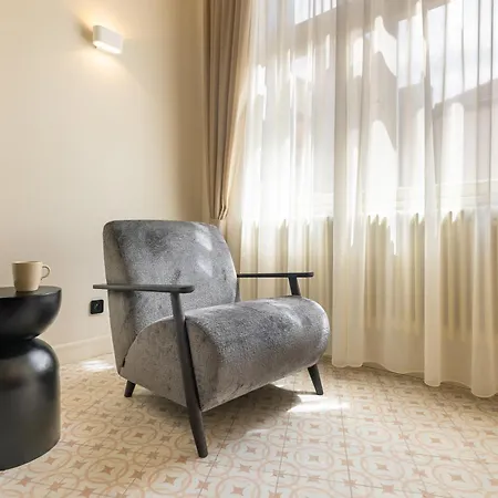 Luxury 2 Bedroom With Ac In The Old Town Apartman