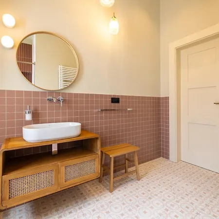 Luxury 2 Bedroom With Ac In The Old Town Apartment