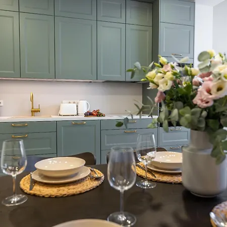 Luxury 2 Bedroom With Ac In The Old Town *