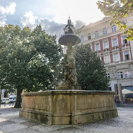 Luxury 2 Bedroom With Ac In The Old Town *
