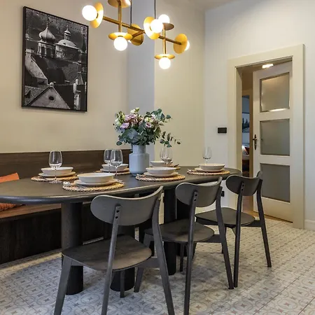 Luxury 2 Bedroom With Ac In The Old Town Appartement Praag